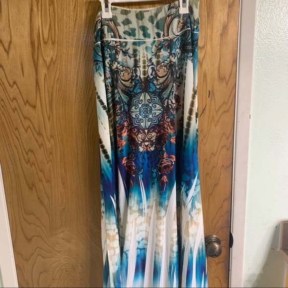 Beautiful long skirt - Picture 4 of 5